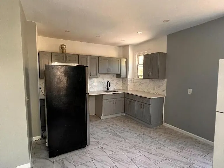 195 Park Ave #2 — Photo 11