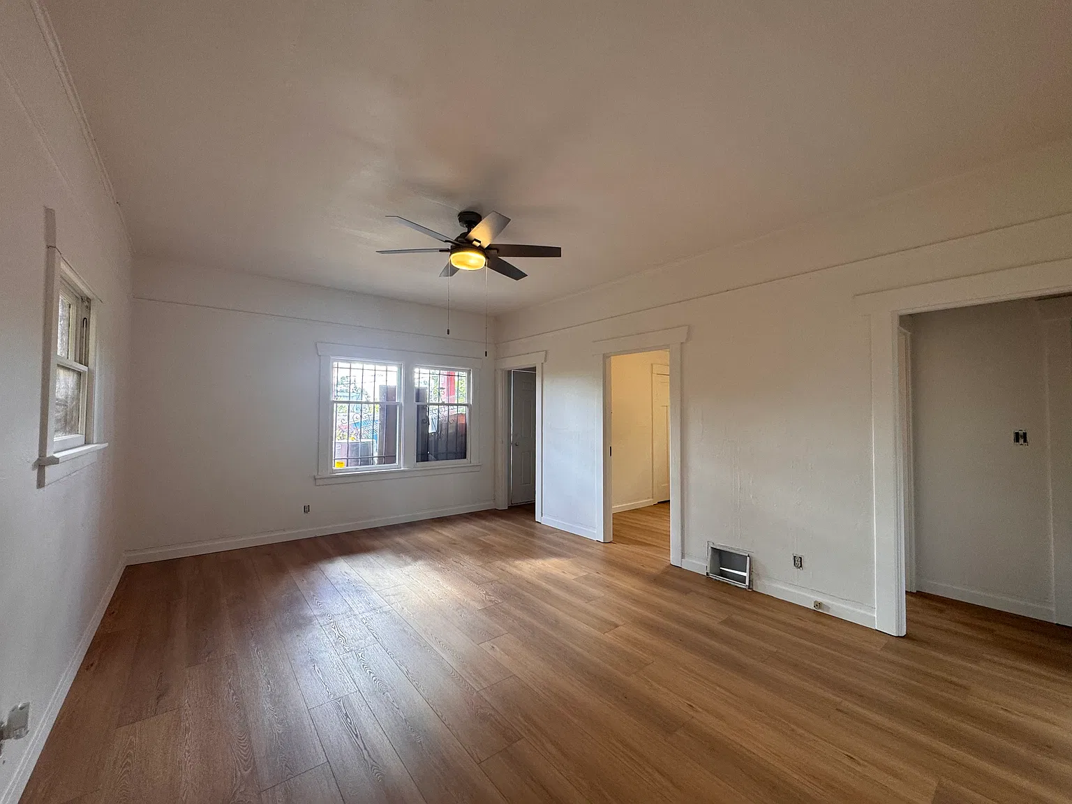 2 bed, 820 sqft, $3,495 — Photo 4
