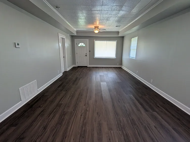 30 E Drummond St — Photo 7