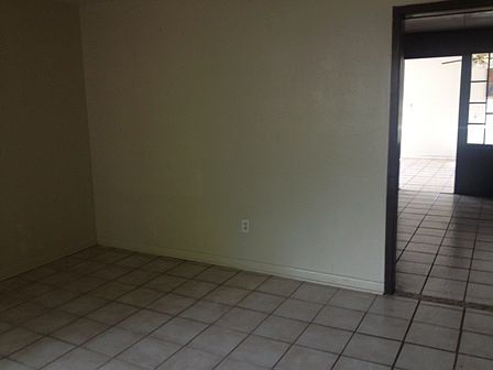 2nd image of 3100 Blair St