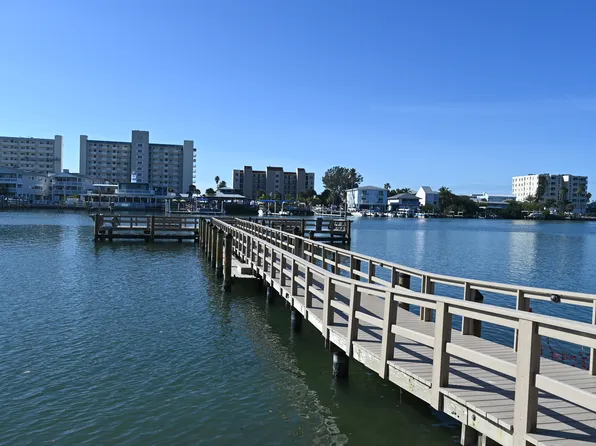 10351 Regal Dr APT 3, Largo, FL 33774