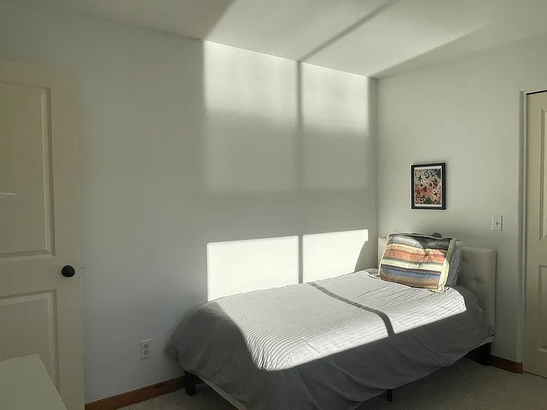 540 Redcliff Cir — Photo 10