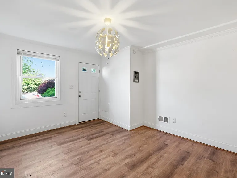 1701 Montello Ave NE #B — Photo 6