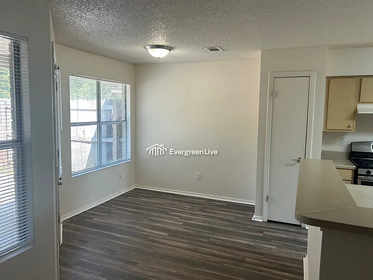 52 Callan Ct — Photo 4
