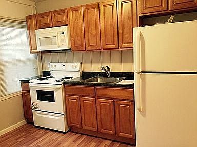 2nd image of 5208 W Berks St Floor 1