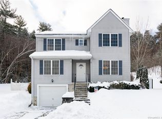 7 Ridge View Ter, New Hartford, CT 06057