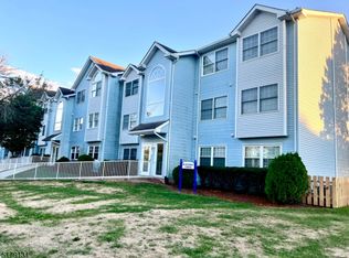 320 Edpas Rd #320, New Brunswick, NJ 08901