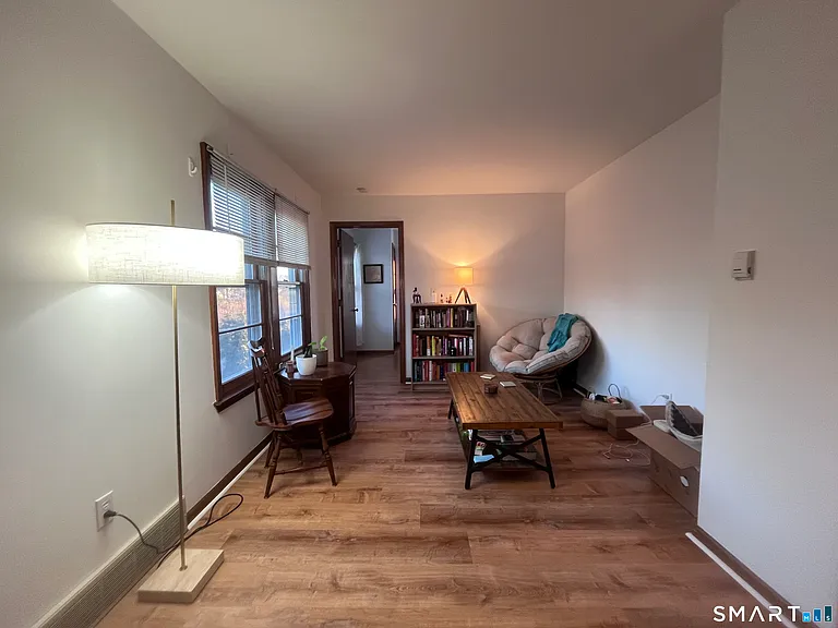 124 Thorpe St — Photo 4