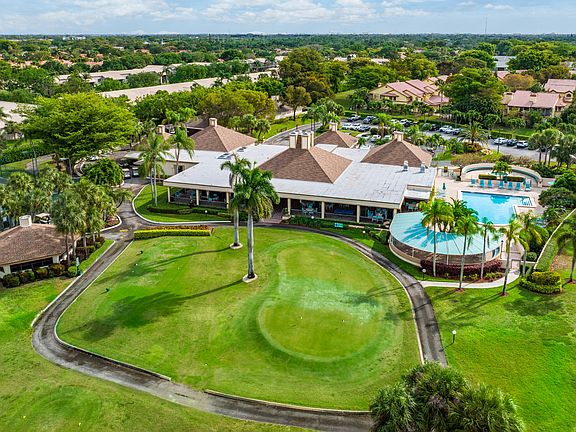 3rd image of 5557 Glen Abbey Court
