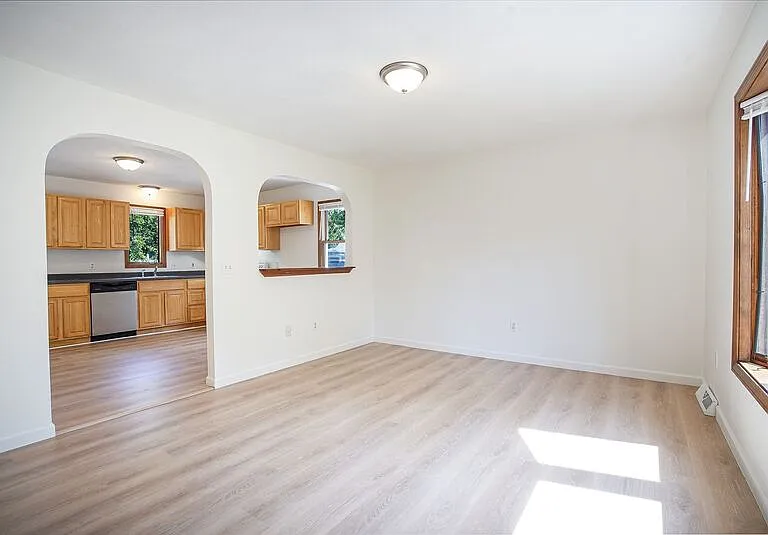 16 Gold St #16 — Photo 3