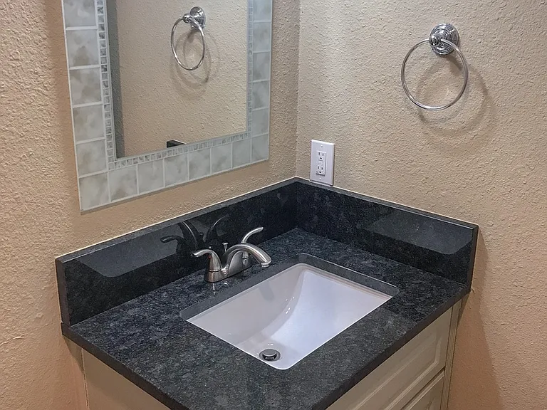 10511 Robinwood Cir — Photo 13