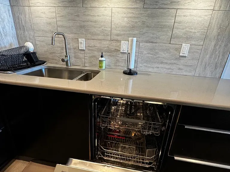 460 S Marion Pkwy #1252-B — Photo 25