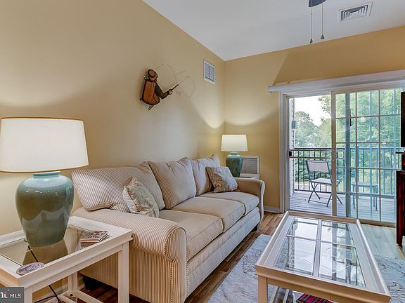 5th image of 221 Creekside Dr #17
