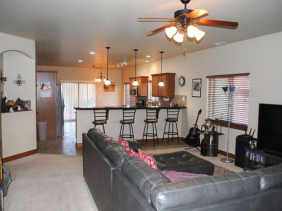 3rd image of 219 Love Mesa Dr