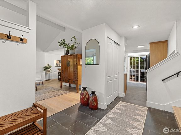 4th image of 18221 NE 108th Court