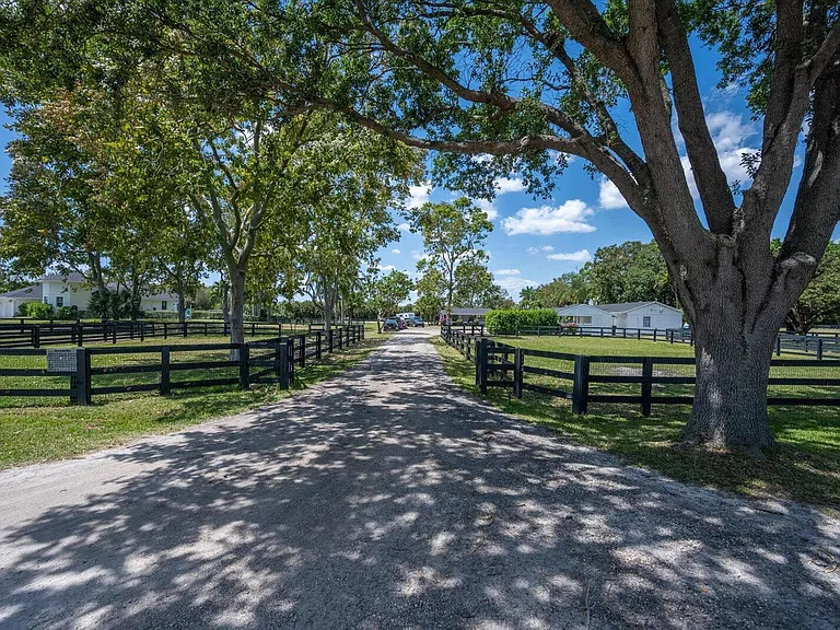 4491 Palm Breeze Trl — Photo 11