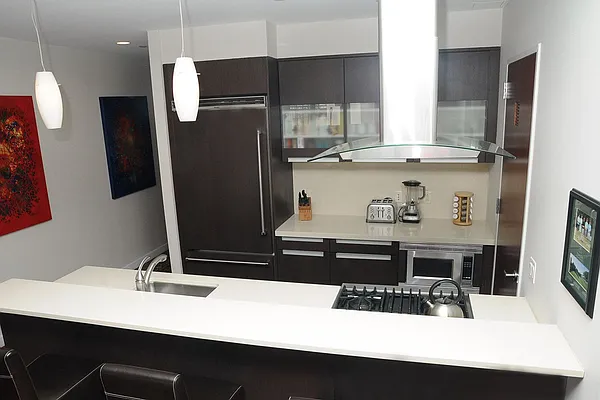 Sold by Manhattan Modern | media 6