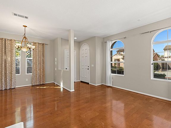 4th image of 13581 Dogwood Way