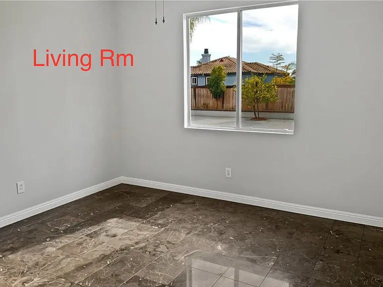 21525 Del Amo St — Photo 4