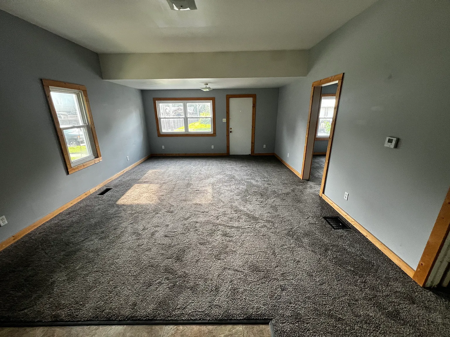 2 bed, 1045 sqft, $875 — Photo 4