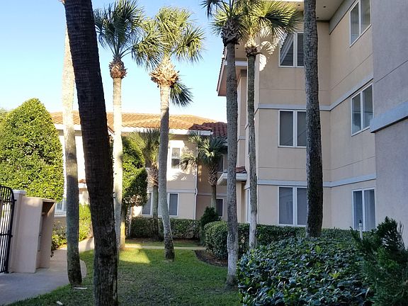 2nd image of 210 N 11th Ave #205