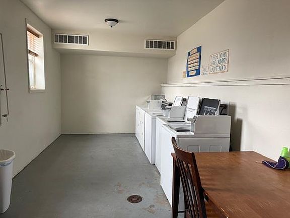 4th image of 2233 W E St #A