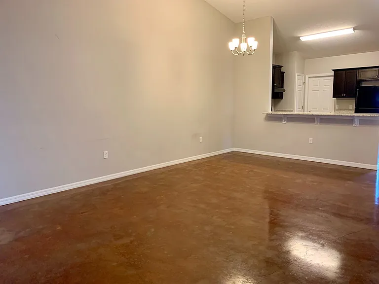 700 Dakota Ave — Photo 6