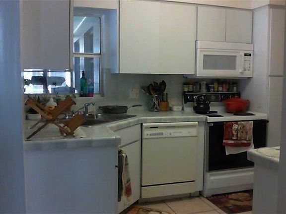 3rd image of 1643 Skinner St