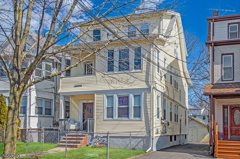 1st image of 137 Willowdale Ave