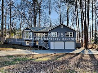 1897 Poinsetta Dr, Acworth, GA 30102