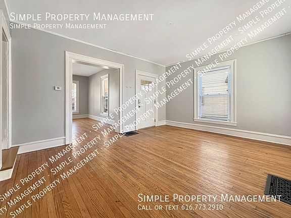3rd image of 203 Benjamin Ave SE
