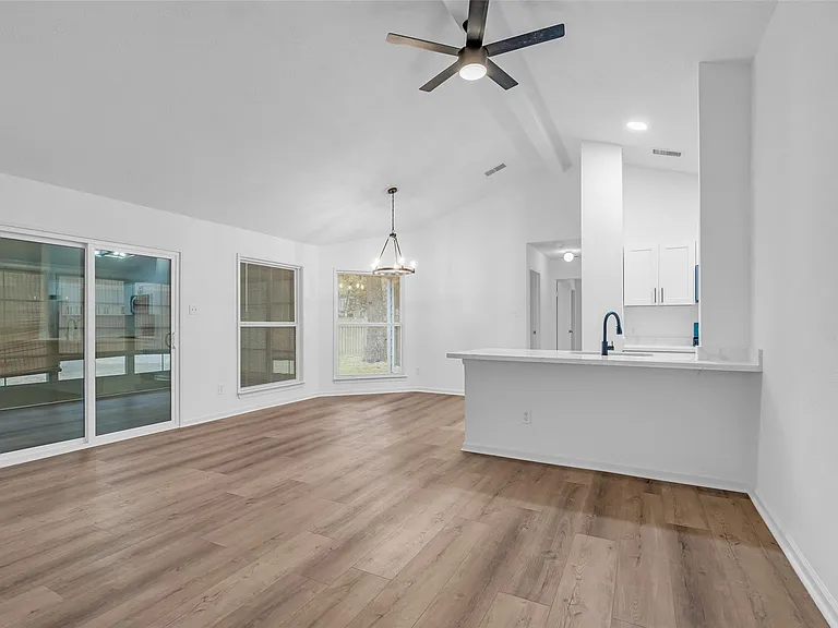 7 Camberwell Ct — Photo 7