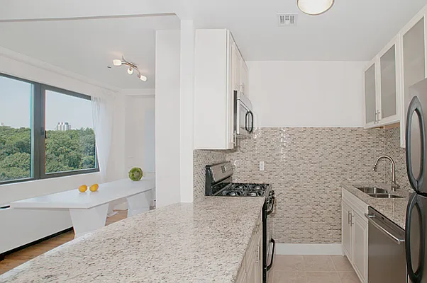 Sold by A & I Broadway | media 4