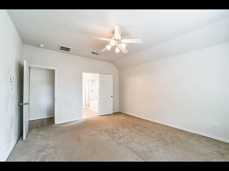 22868 Lantern Hills Dr — Photo 14