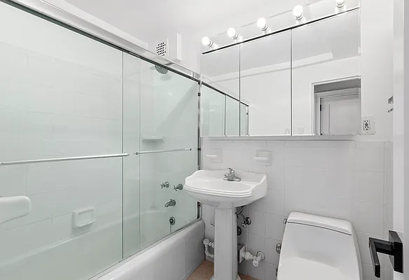 Rented by Corcoran | media 5