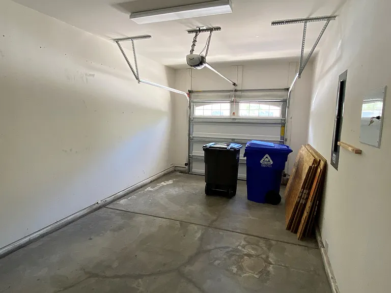 3635 Bagley Dr — Photo 25