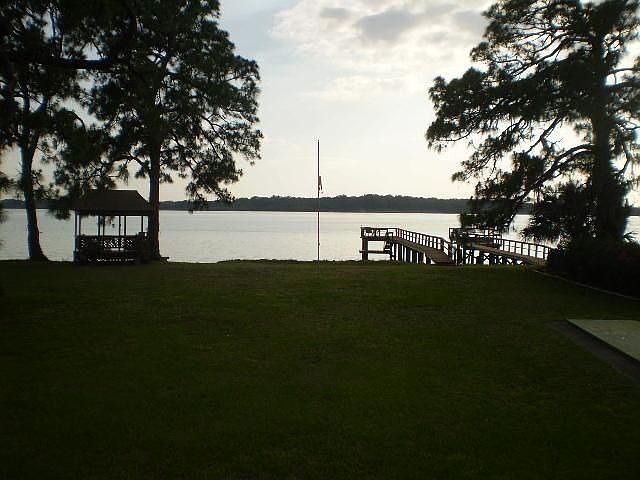 1st image of 802 Shore Dr E