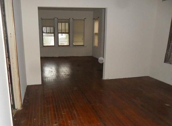 5th image of 118 S 13th Ave