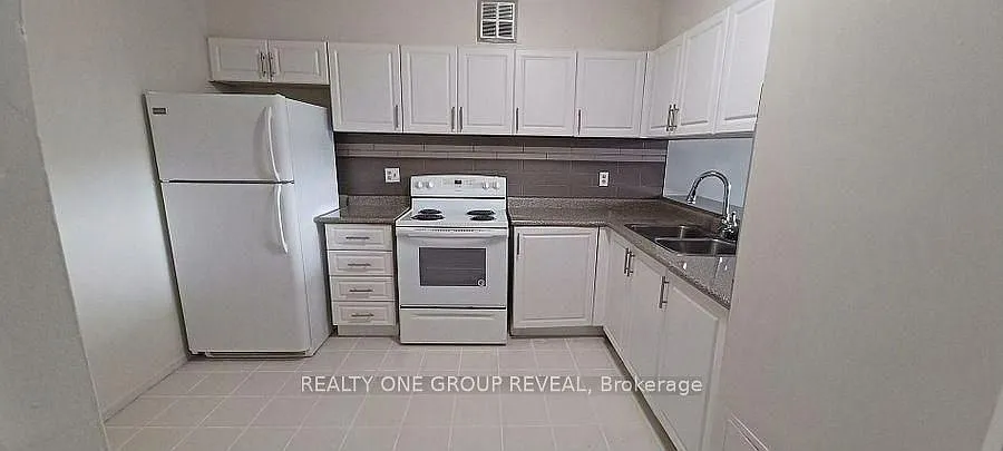 3 bed, $2,850 — Photo 2