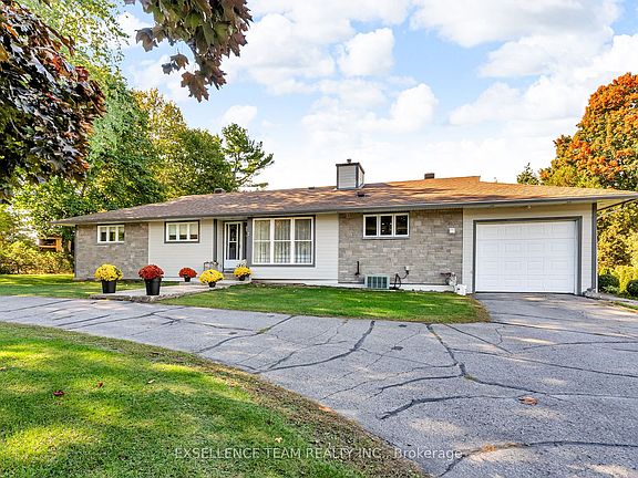 3rd image of 7 Hillview Cir