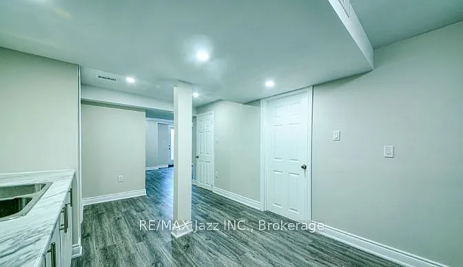 1350 Aldergrove Dr W #LOWER — Photo 6