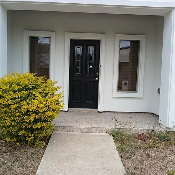 128 San Jacinto St — Photo 2