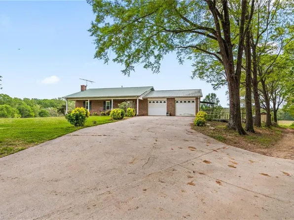 425 Dillon Ln, Mocksville, NC 27028