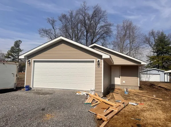 817 W Stotlar St, Herrin, IL 62948