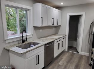 212 Warren St #3, Beverly, NJ 08010