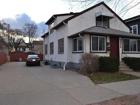 Front of House/Driveway