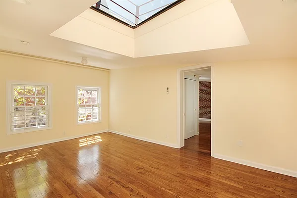 Rented by Corcoran | media 32