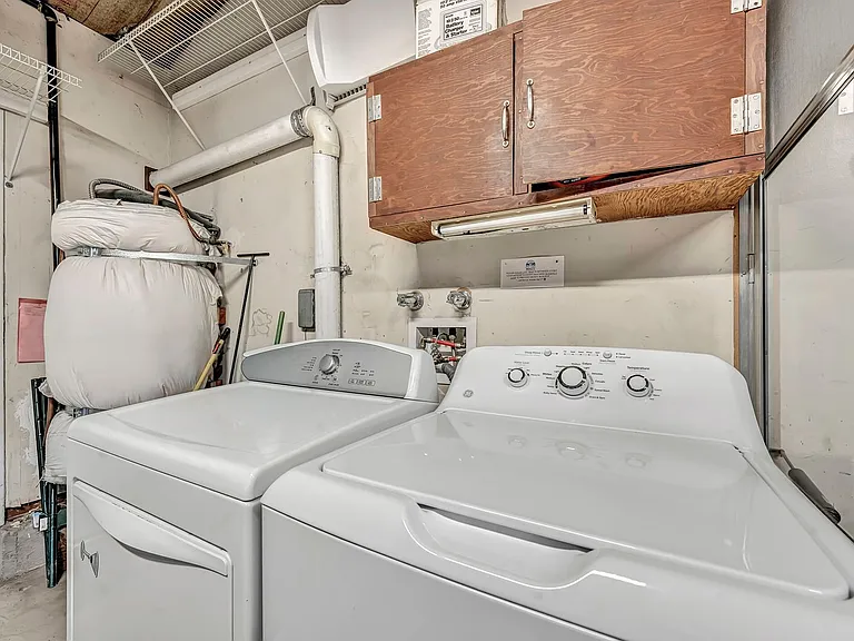 1490 Foster Dr — Photo 40