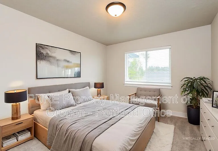 1801 NE Robert Rd — Photo 3