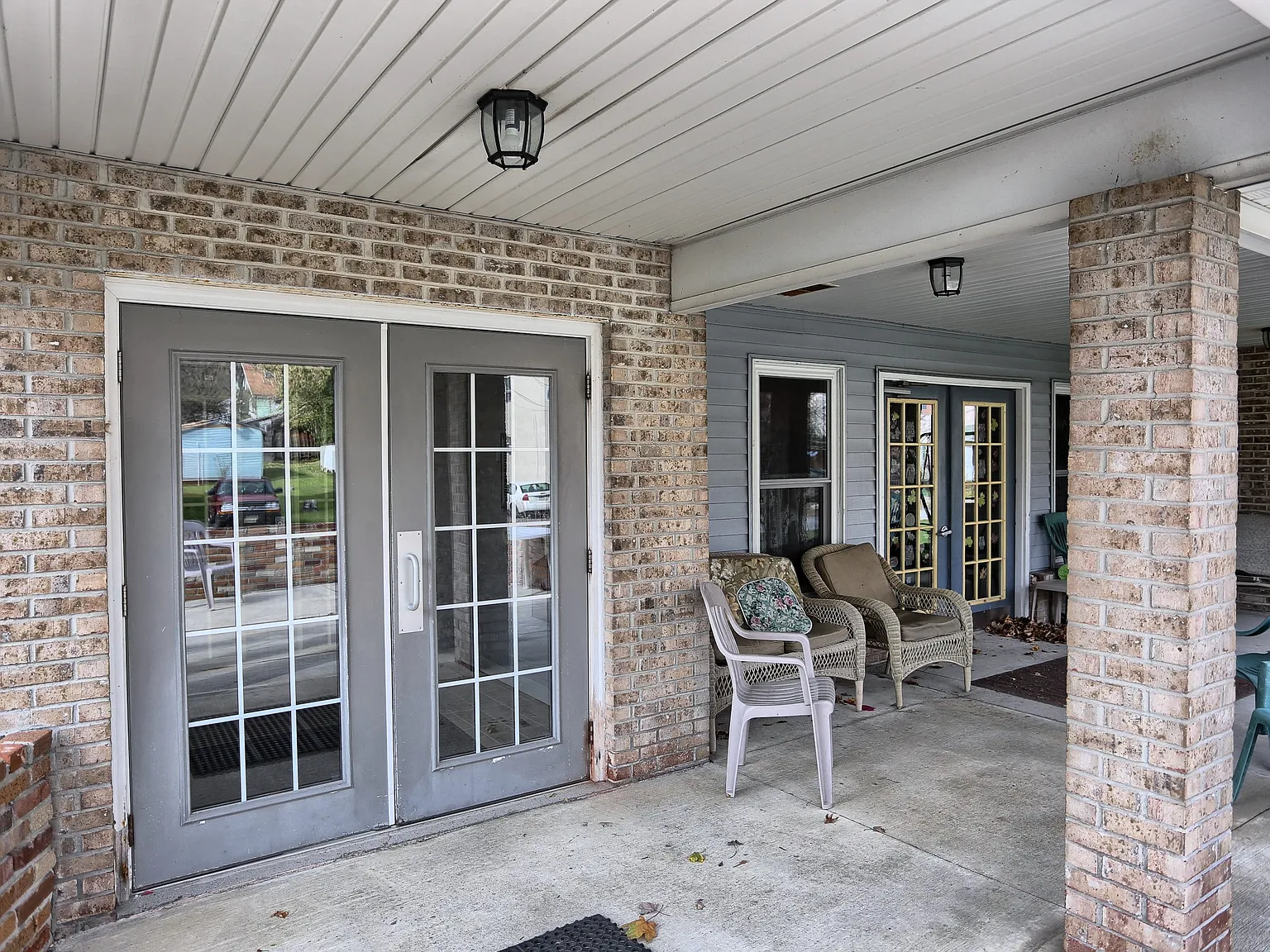 Somerset Manor Apartments — Photo 3